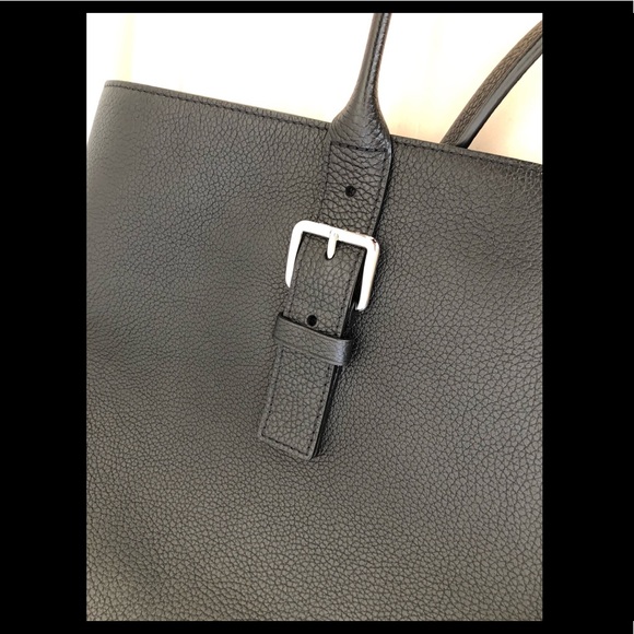 Louis Vuitton 
Voyage Tote
Black Taurillon Leather - Picture 8 of 12